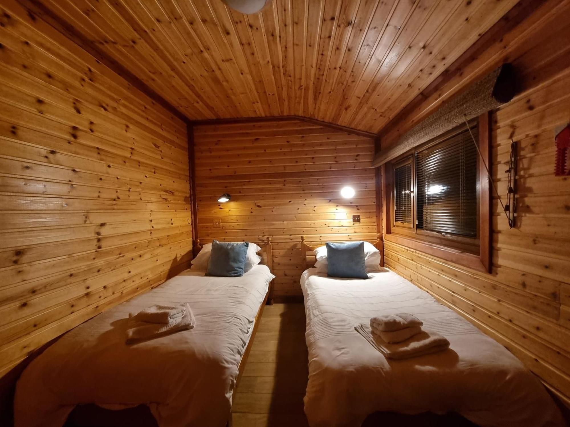 Cairngorm Lodges Абойн Экстерьер фото