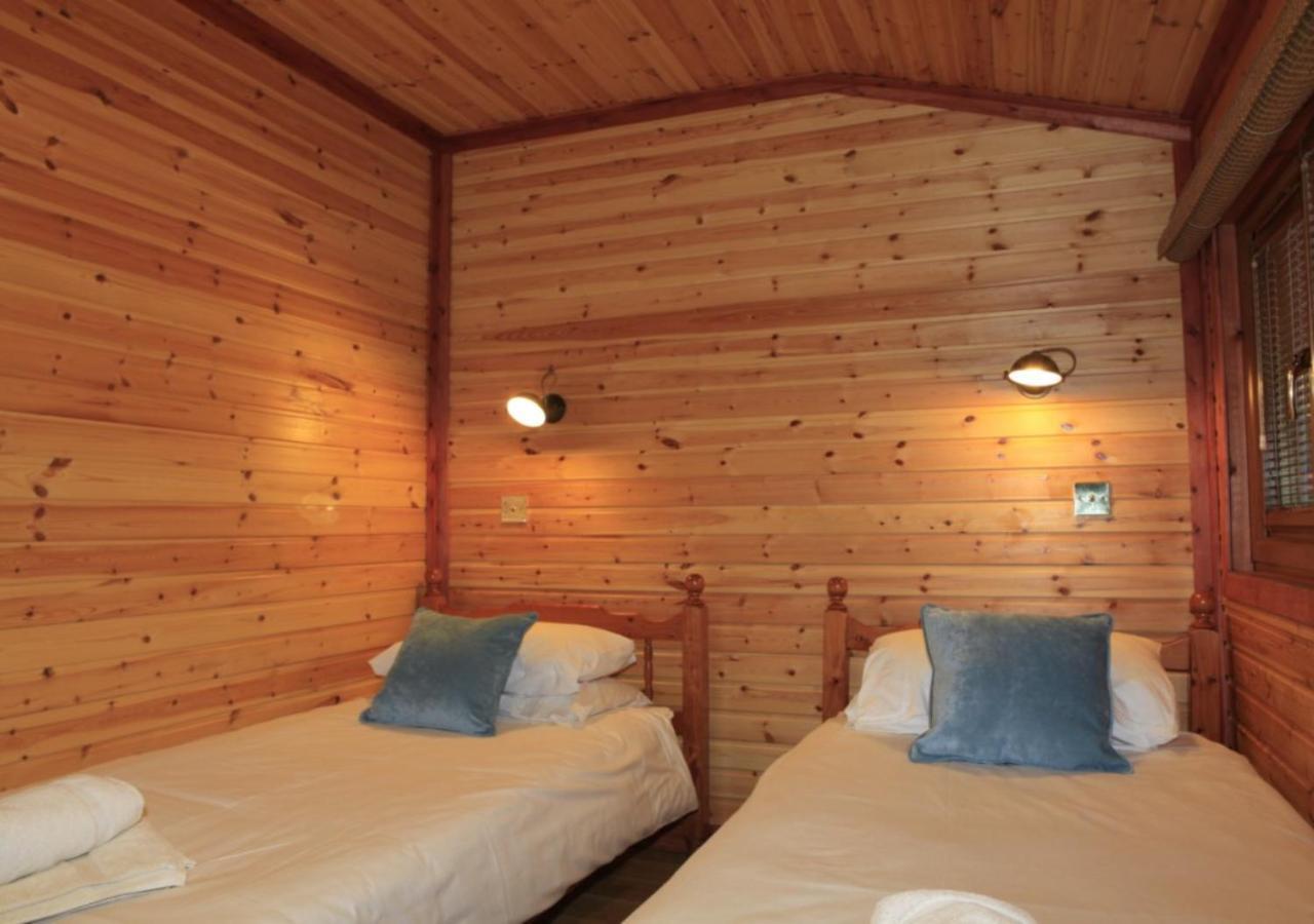 Cairngorm Lodges Абойн Экстерьер фото